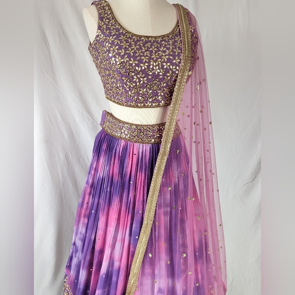 Beautiful pink and purple tie dye ready to wear Indian wedding Lehenga Choli - Picture 3 of 16